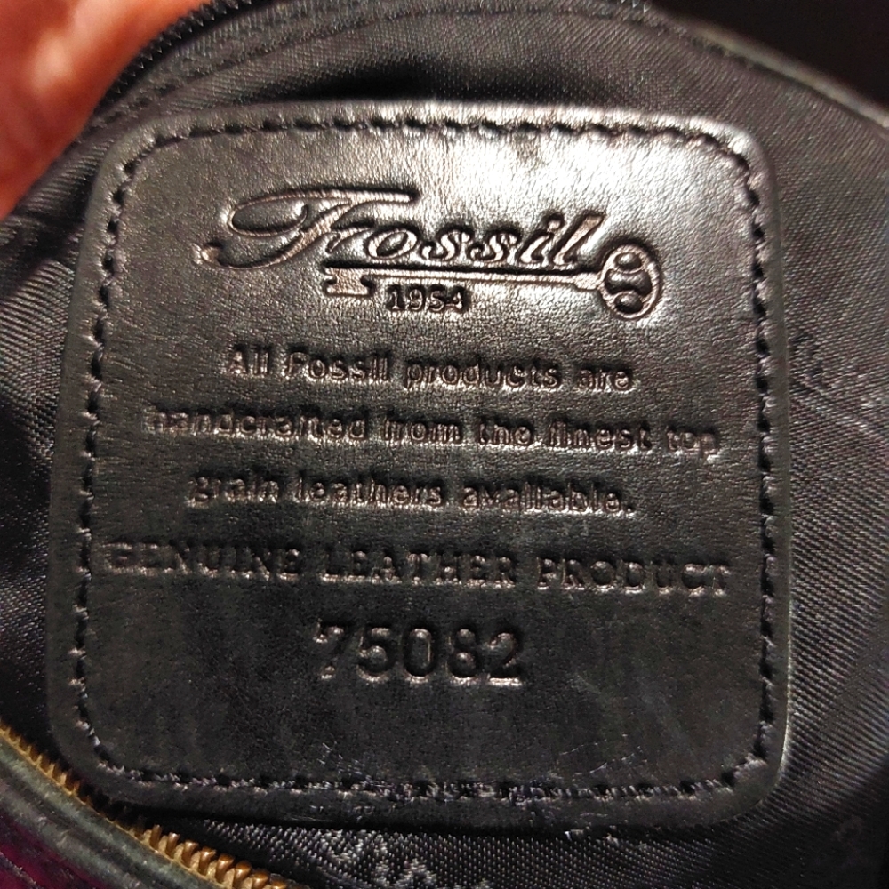 Fossil Classic Black Leather Purse - Picture 12 of 15